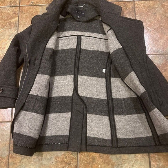 Banana Republic Women's Gray Wool Coat Sz Med Toggles Full Asymmetrical Zip - Picture 5 of 7